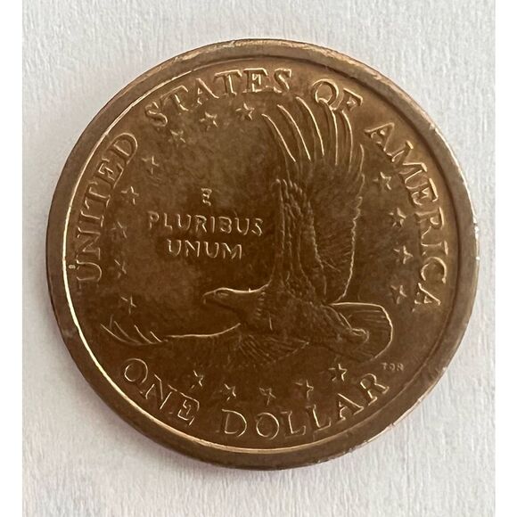 2000 P SACAGAWEA ONE DOLLAR US LIBERTY GOLD COLOR COIN Rare - Picture 3 of 4